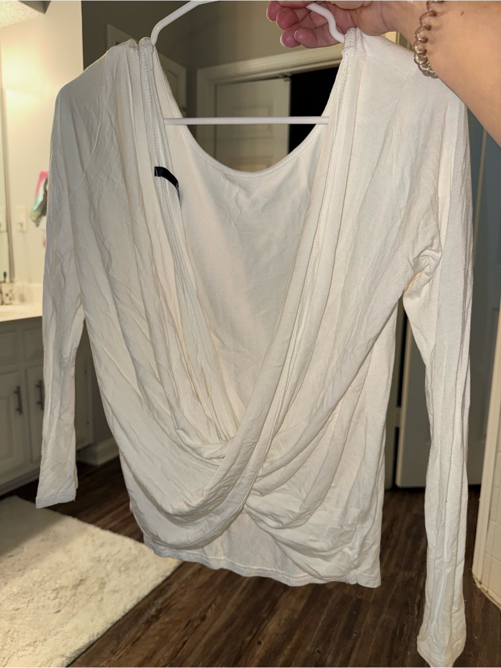 Women’s Draped Twist Front/Backless Long-Sleeve Top - White